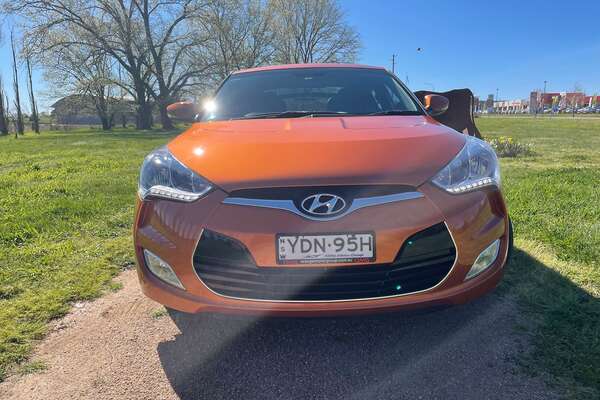 2014 Hyundai Veloster (No Badge) FS2