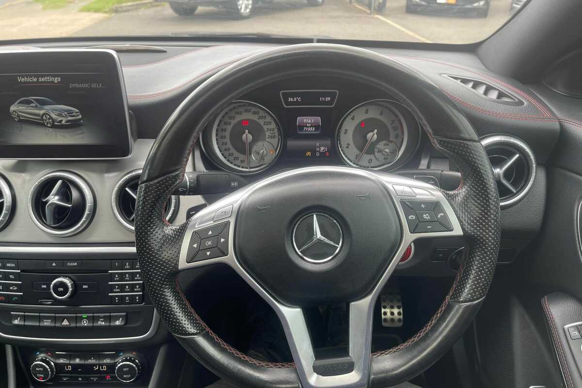 2015 Mercedes Benz CLA  200 AUTO