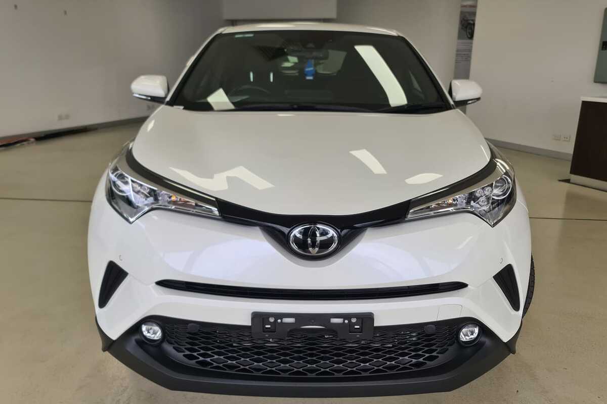 2019 Toyota C-HR  NGX10R