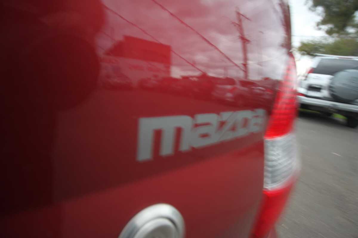 2001 Mazda 121 Platinum Edition Metro DW Series 2
