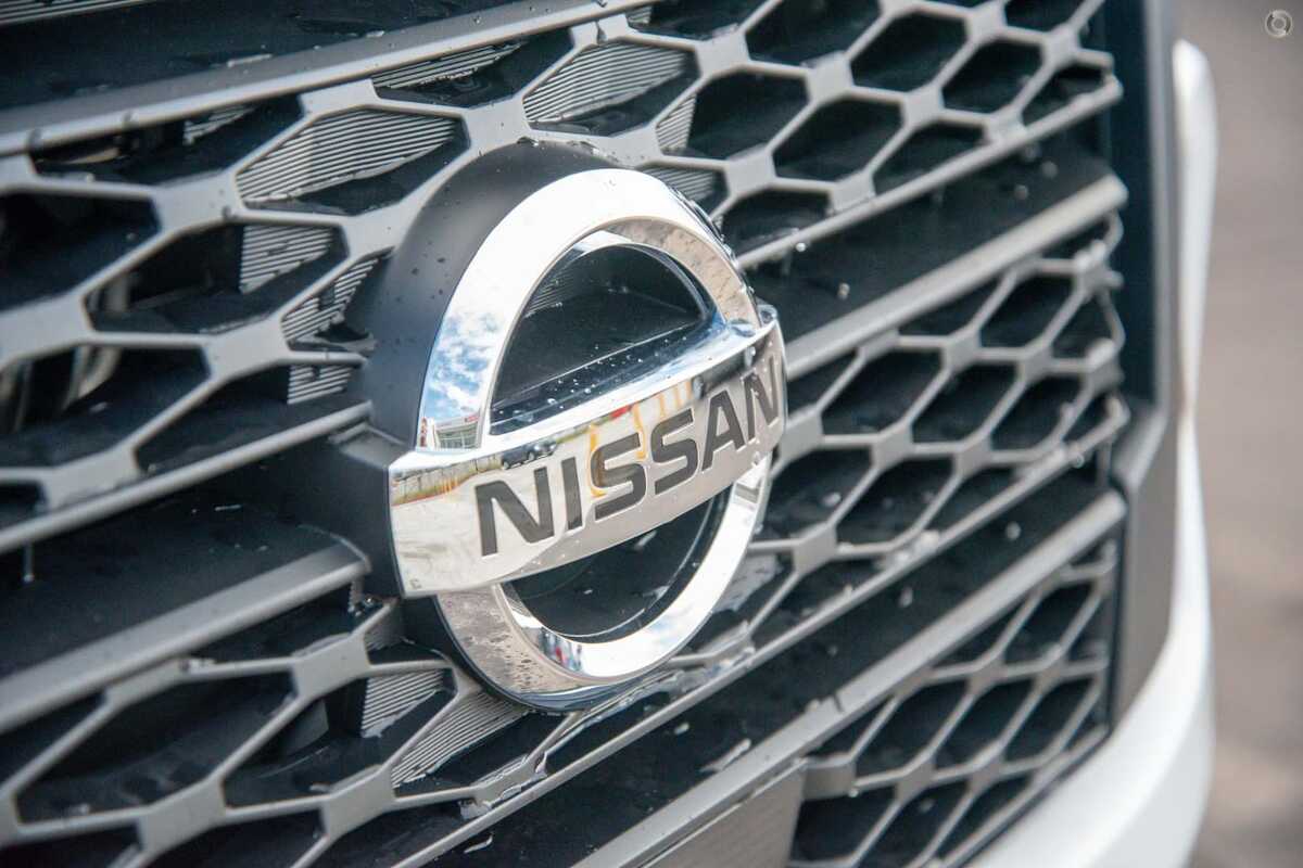 2022 Nissan Navara SL D23