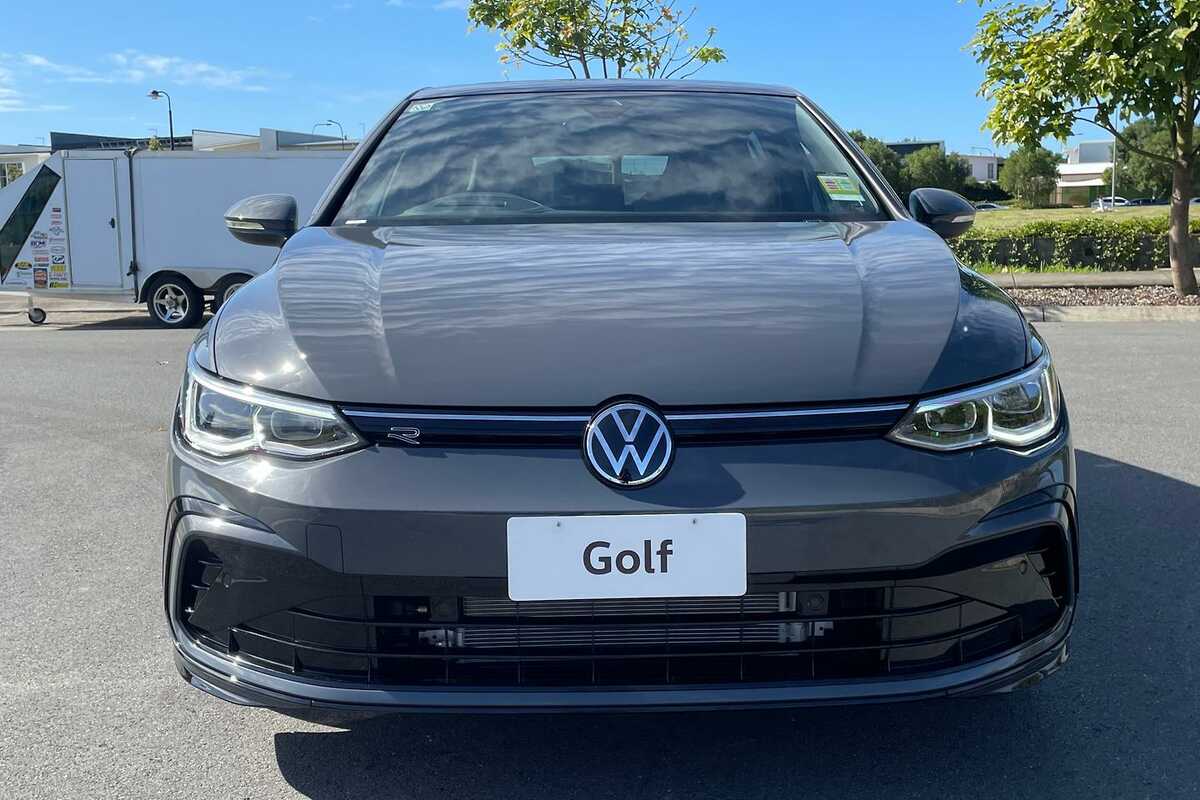 2022 Volkswagen Golf 110TSI R-Line 8