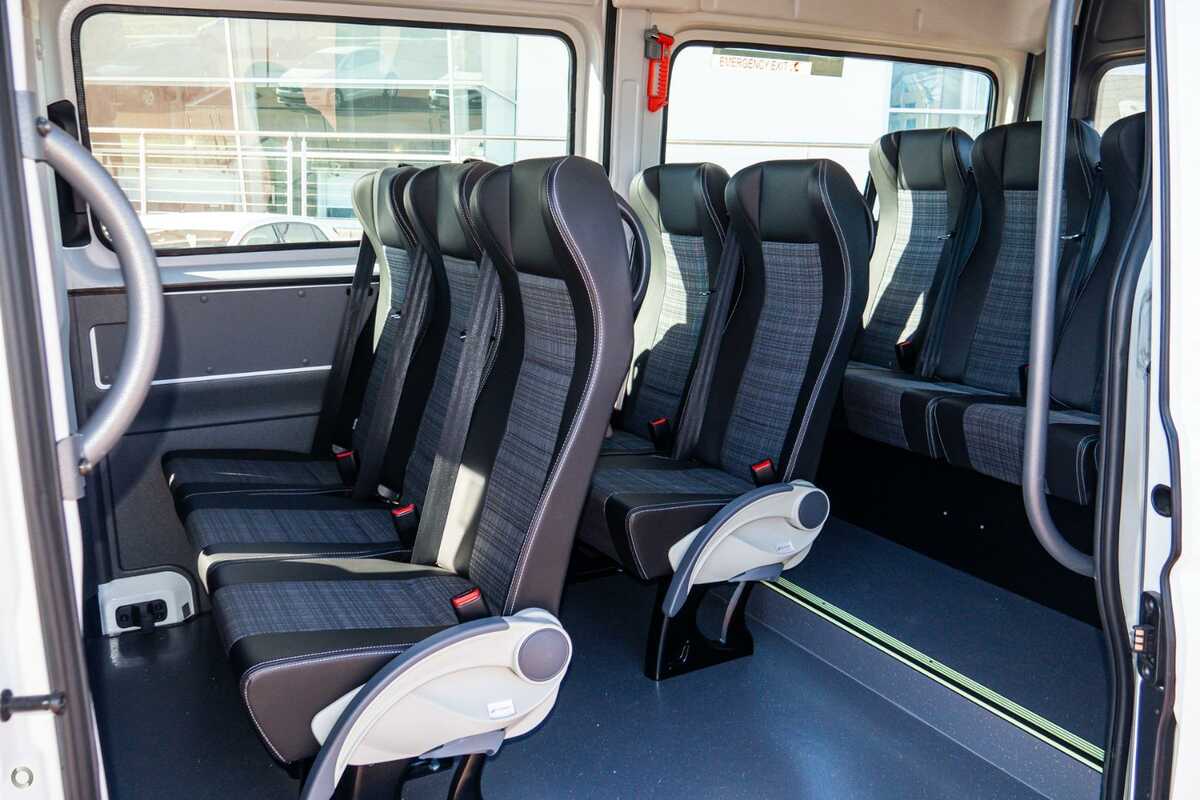 2022 Volkswagen Crafter Minibus TDI410 SY1