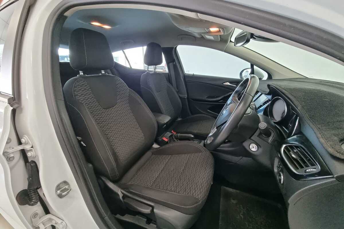 2019 Holden Astra R BK