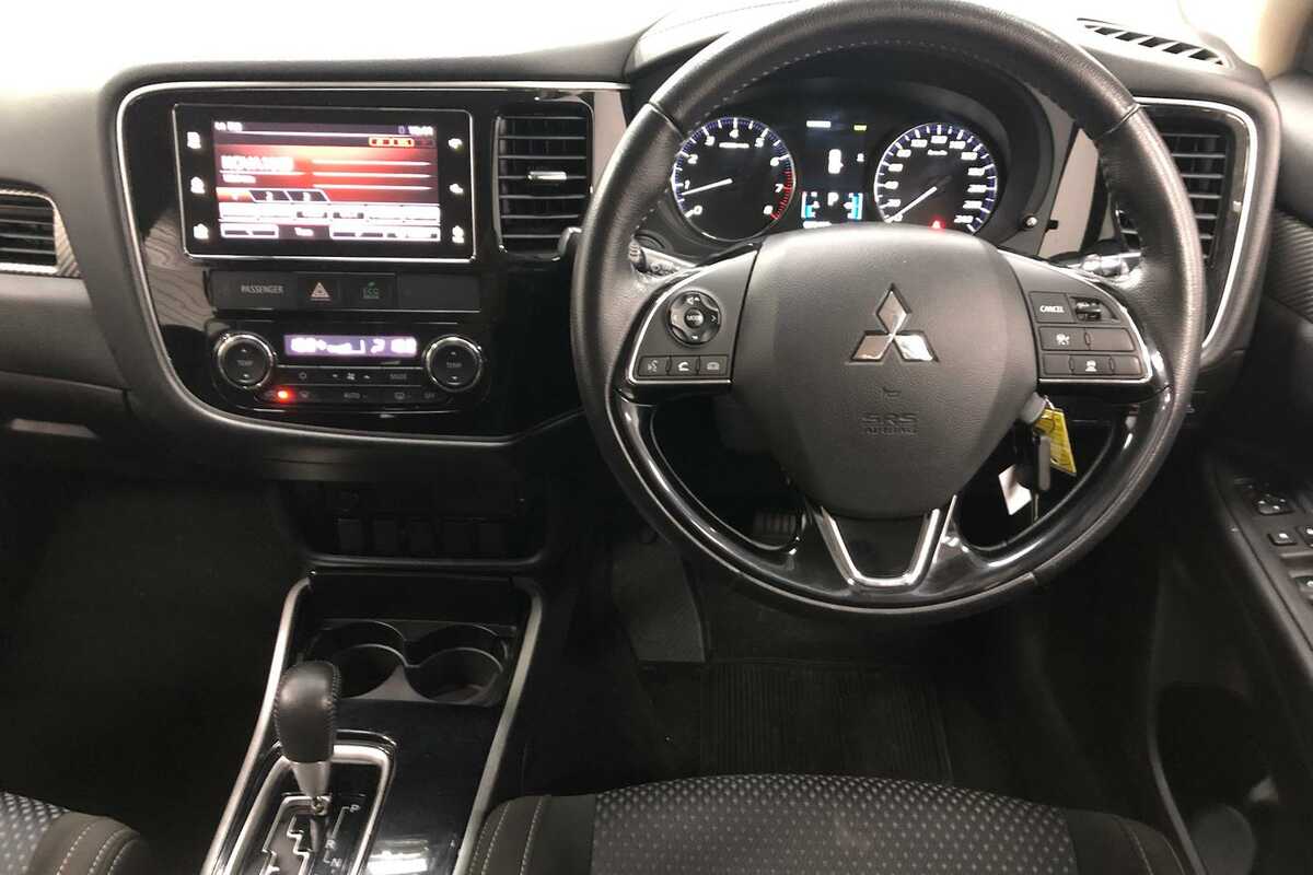 2017 Mitsubishi Outlander ES ADAS ZL