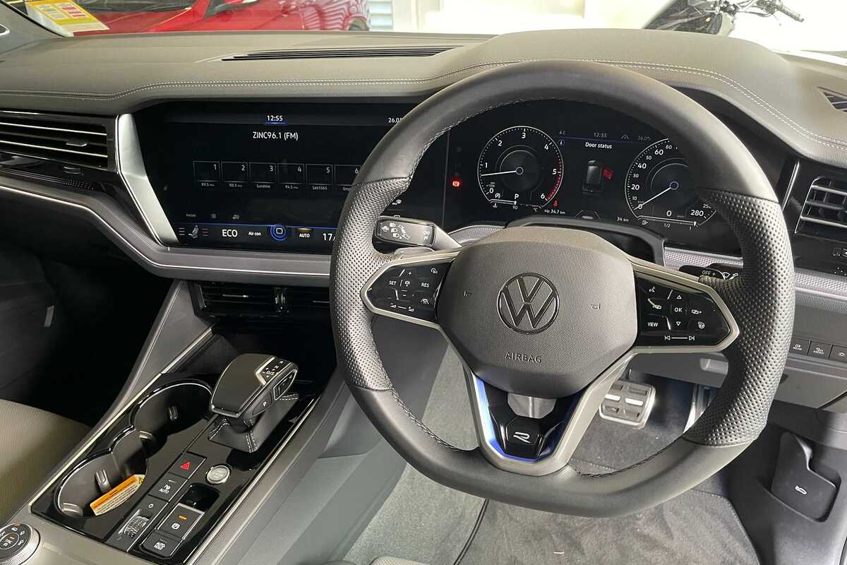 2022 Volkswagen Touareg 210TDI R-Line CR