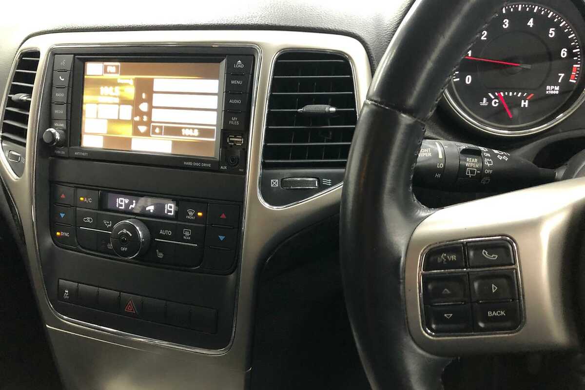 SOLD 2013 Jeep Grand Cherokee Laredo 