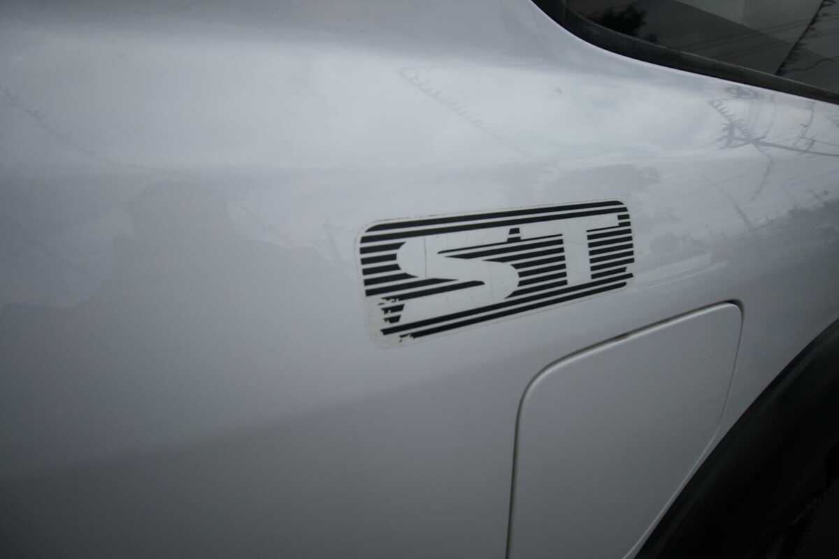 2003 Nissan Patrol ST GU III