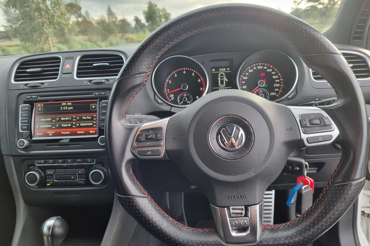 2011 Volkswagen Golf GTI VI