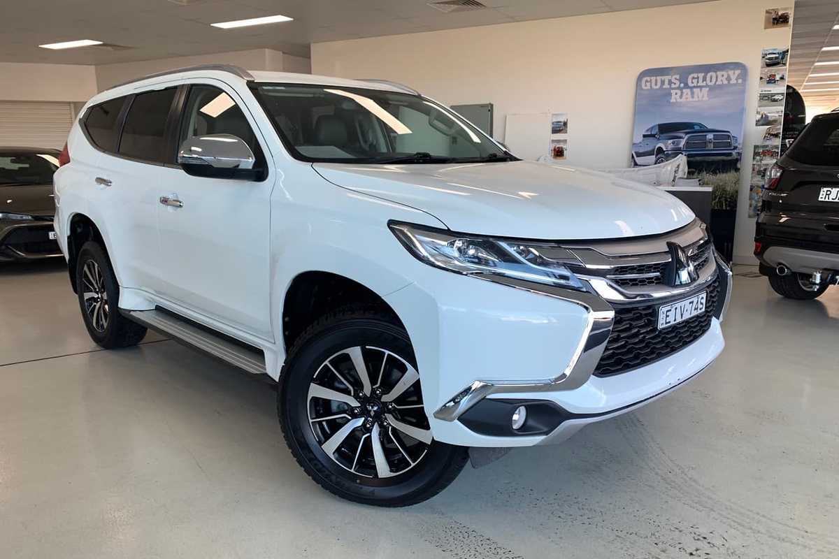 Mitsubishi pajero sport 2018