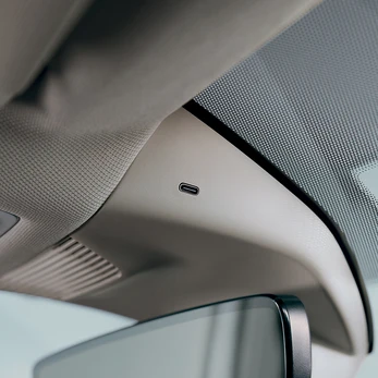 USB-C in the rear-view mirror