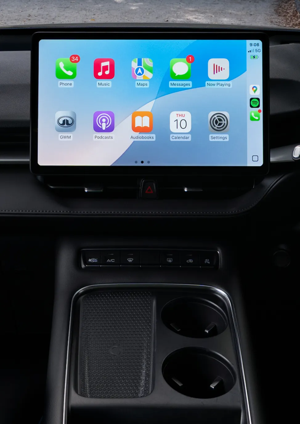 14.6" Infotainment System