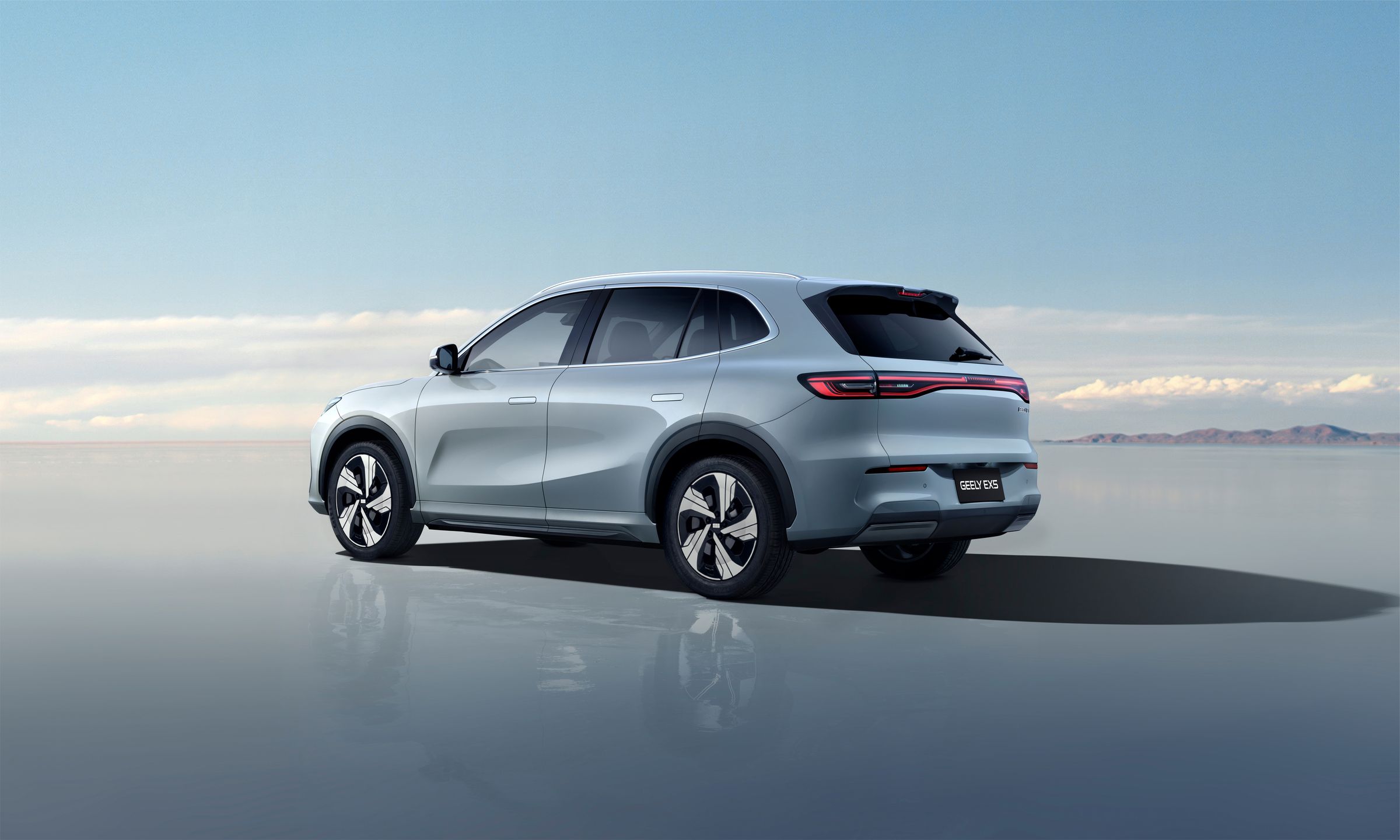 Sleek Silhouette, Smart Privacy