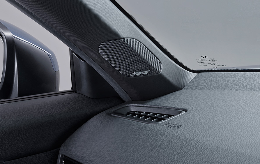 12 Speaker Bose® Premium Sound System with Subwoofer