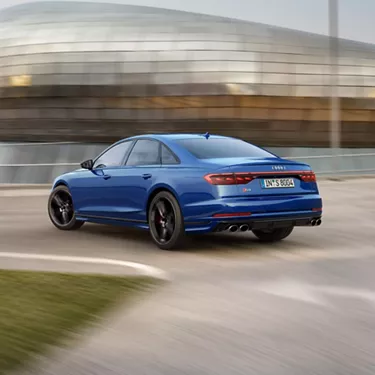 Agility thanks to dynamic all-wheel steering