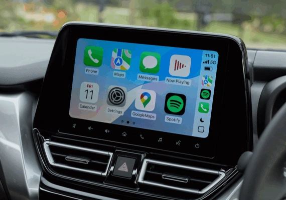 GO WIRELESS 9-inch touchscreen with wireless Apple CarPlay® and Android Auto™