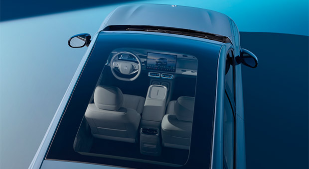Panoramic Glass Roof For a brighter drive.