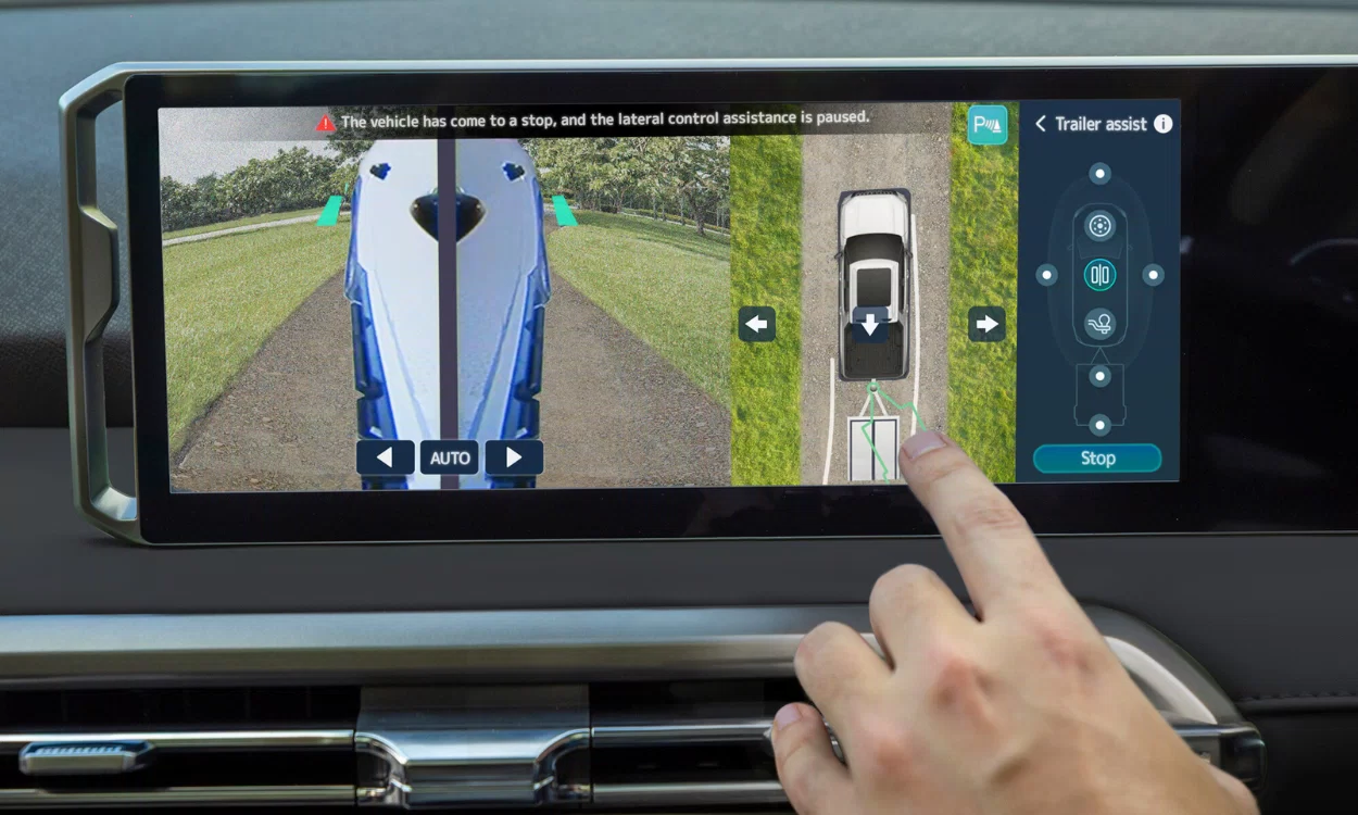 TRAILER BACKUP ASSIST⁴
