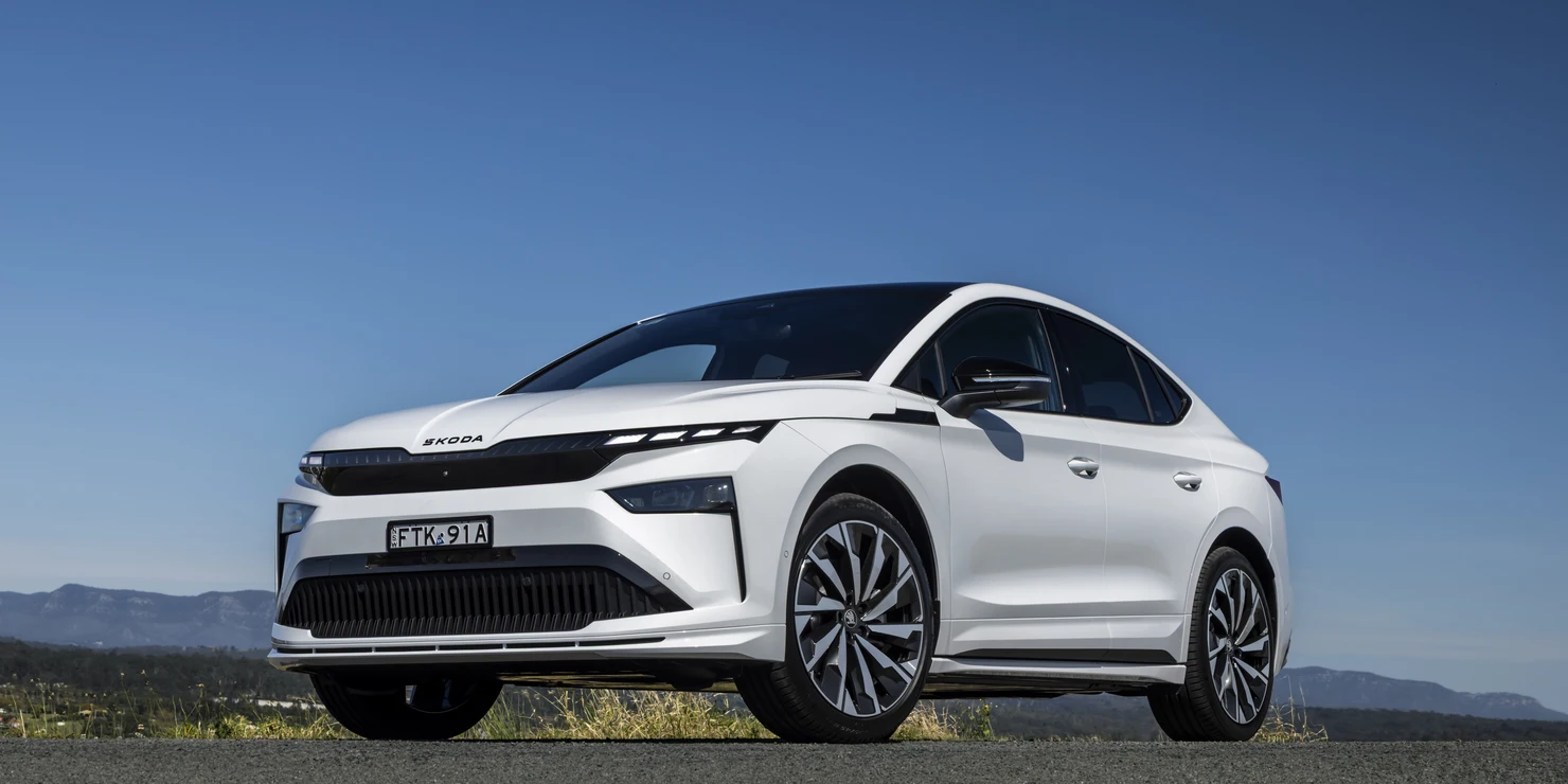 Timeless design with sporty lines