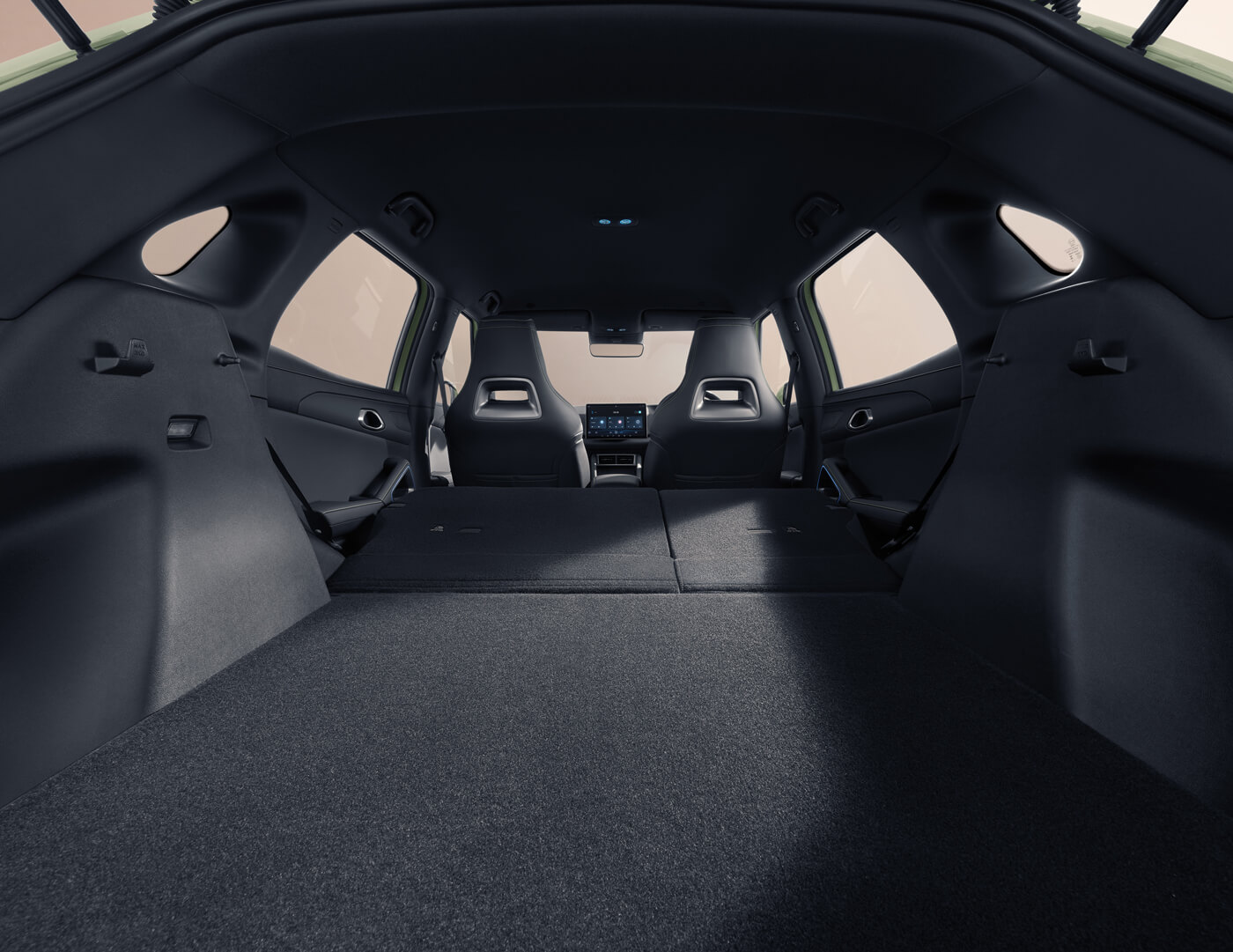 Smart storage for extra luggage