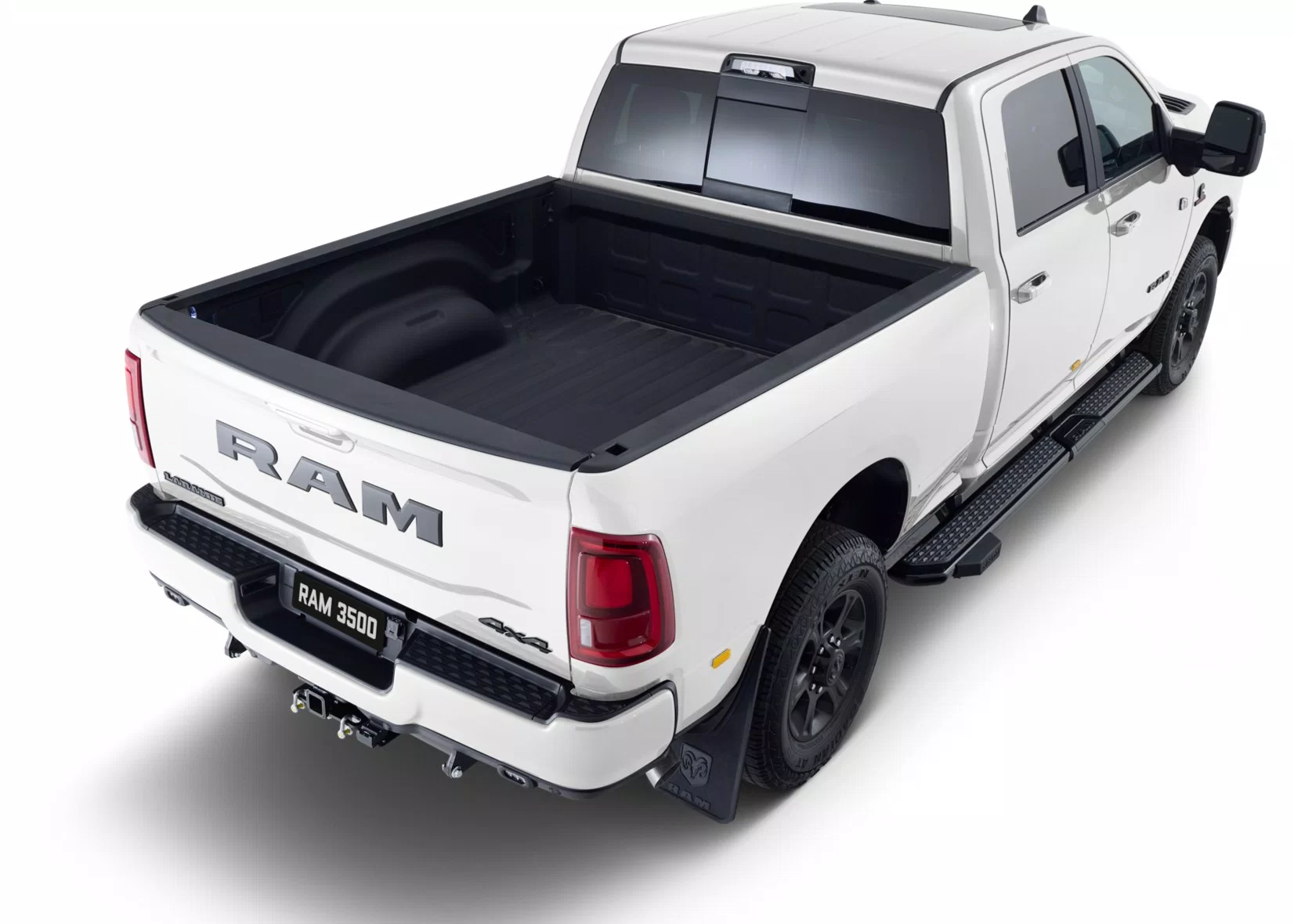 FEATURES FIT FOR A CARGO KING