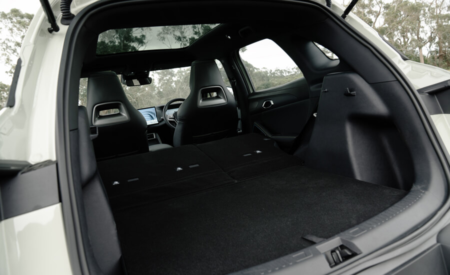  Smart storage for extra luggage space 