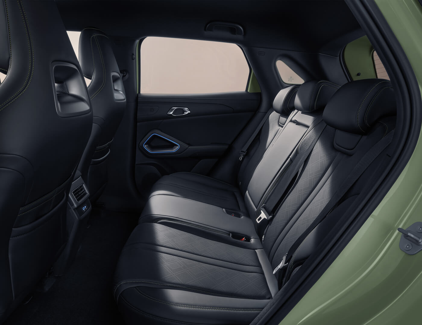 Ergonomic seating for comfort and control 