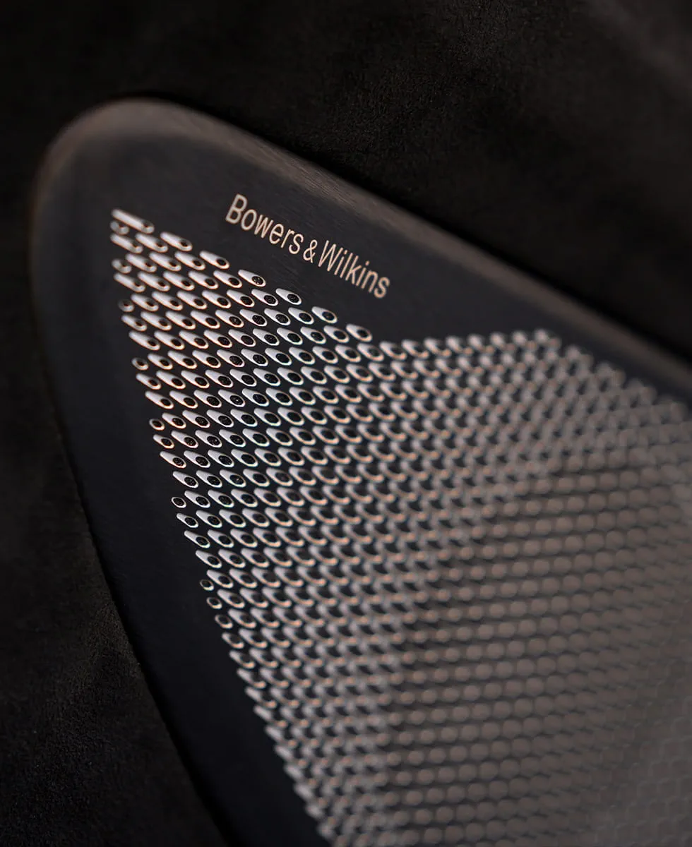 15-SPEAKER BOWER AND WILKINS® SOUND