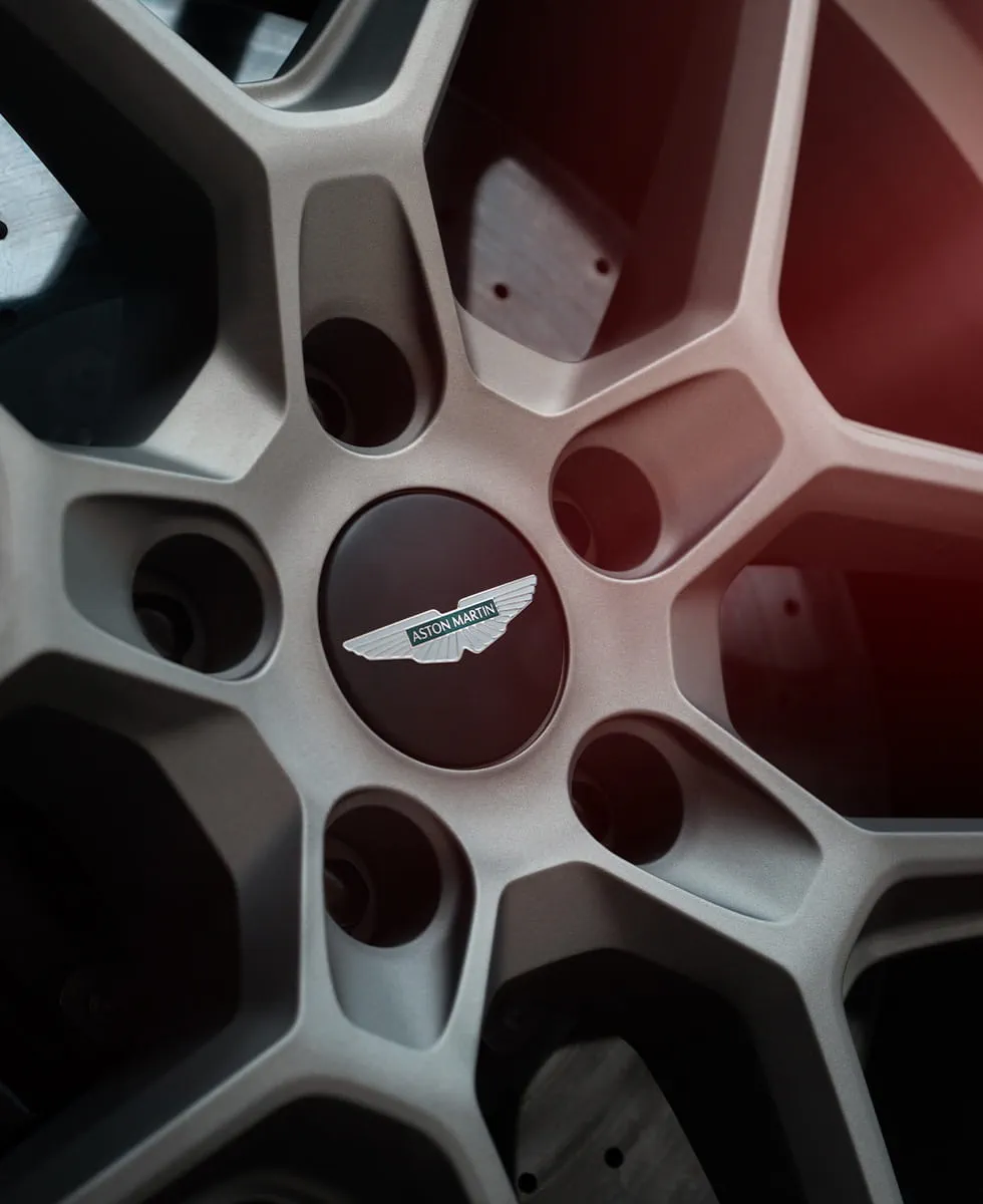 LIGHTWEIGHT MAGNESIUM WHEELS