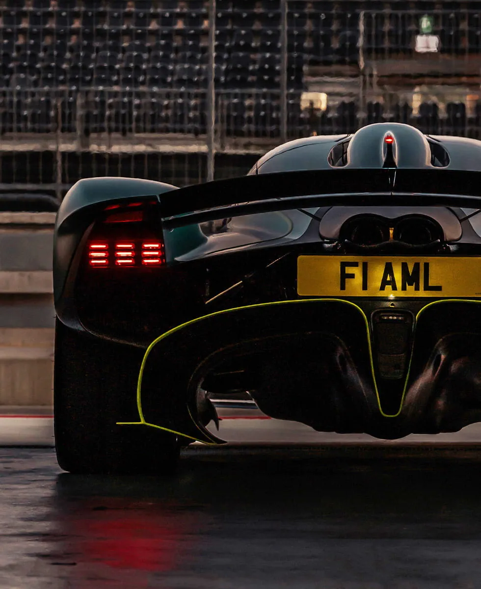 THE SMALLEST AND BRIGHTEST HIGH MOUNTED STOP LIGHT IN THE WORLD