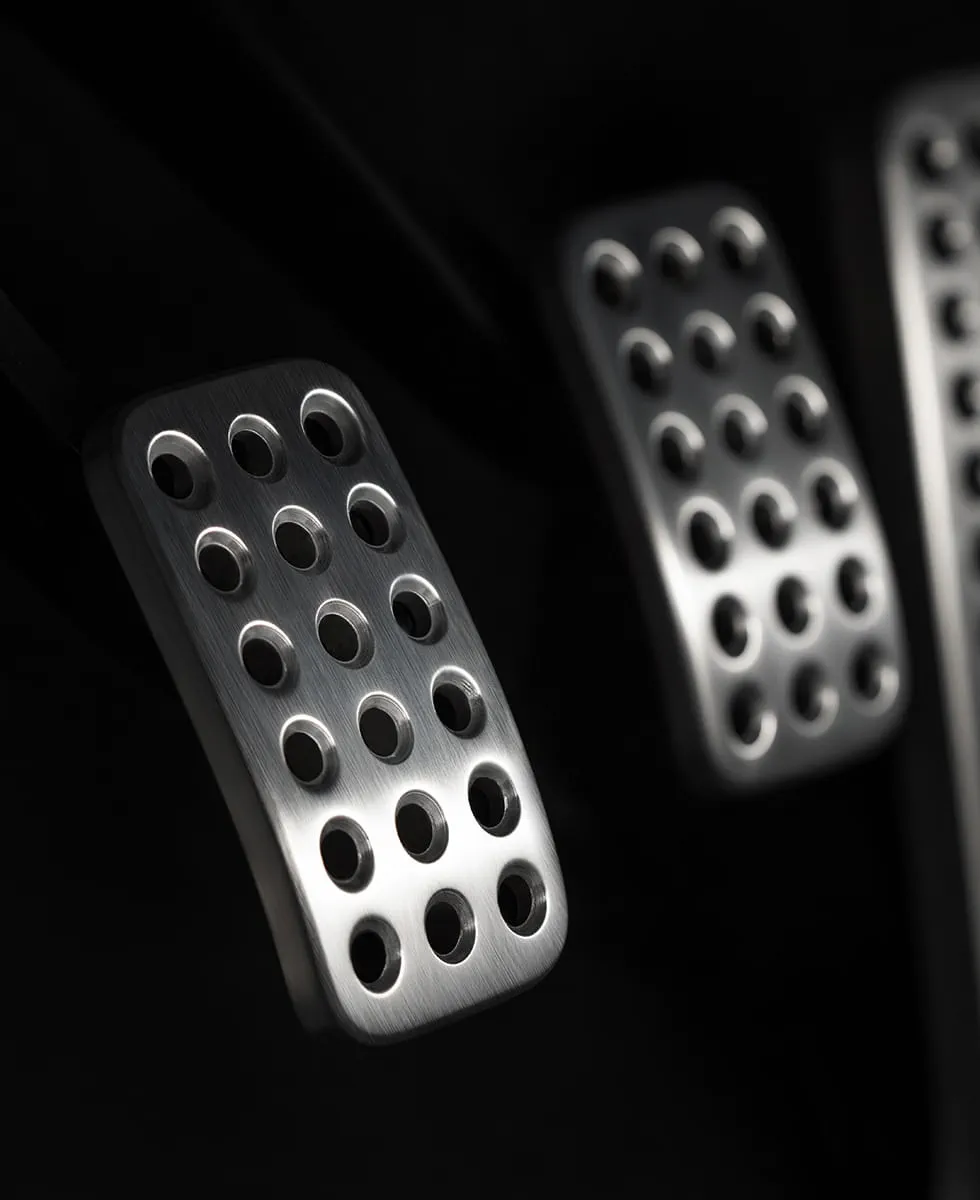 Carbon fibre suit, Alcantara® lining