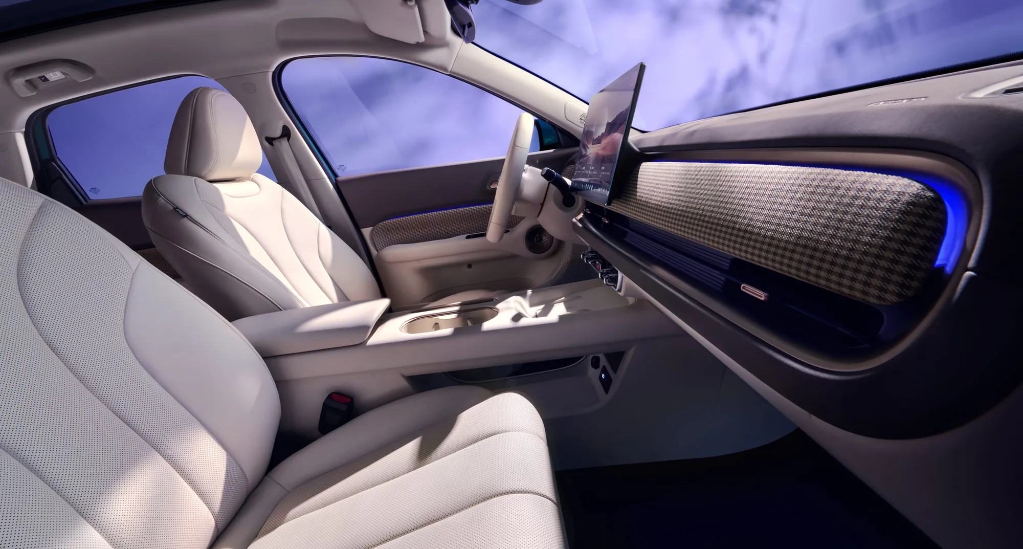 Explore the ORA 5 SUV Interior