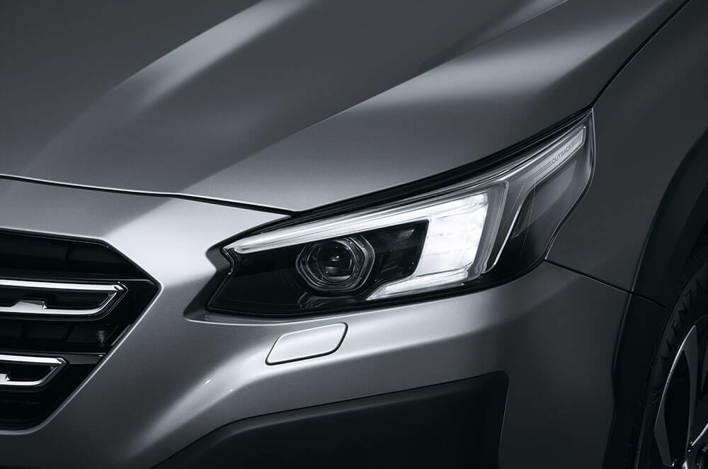 Integrated front LED turn signals and Daytime Running Lights (DRL)