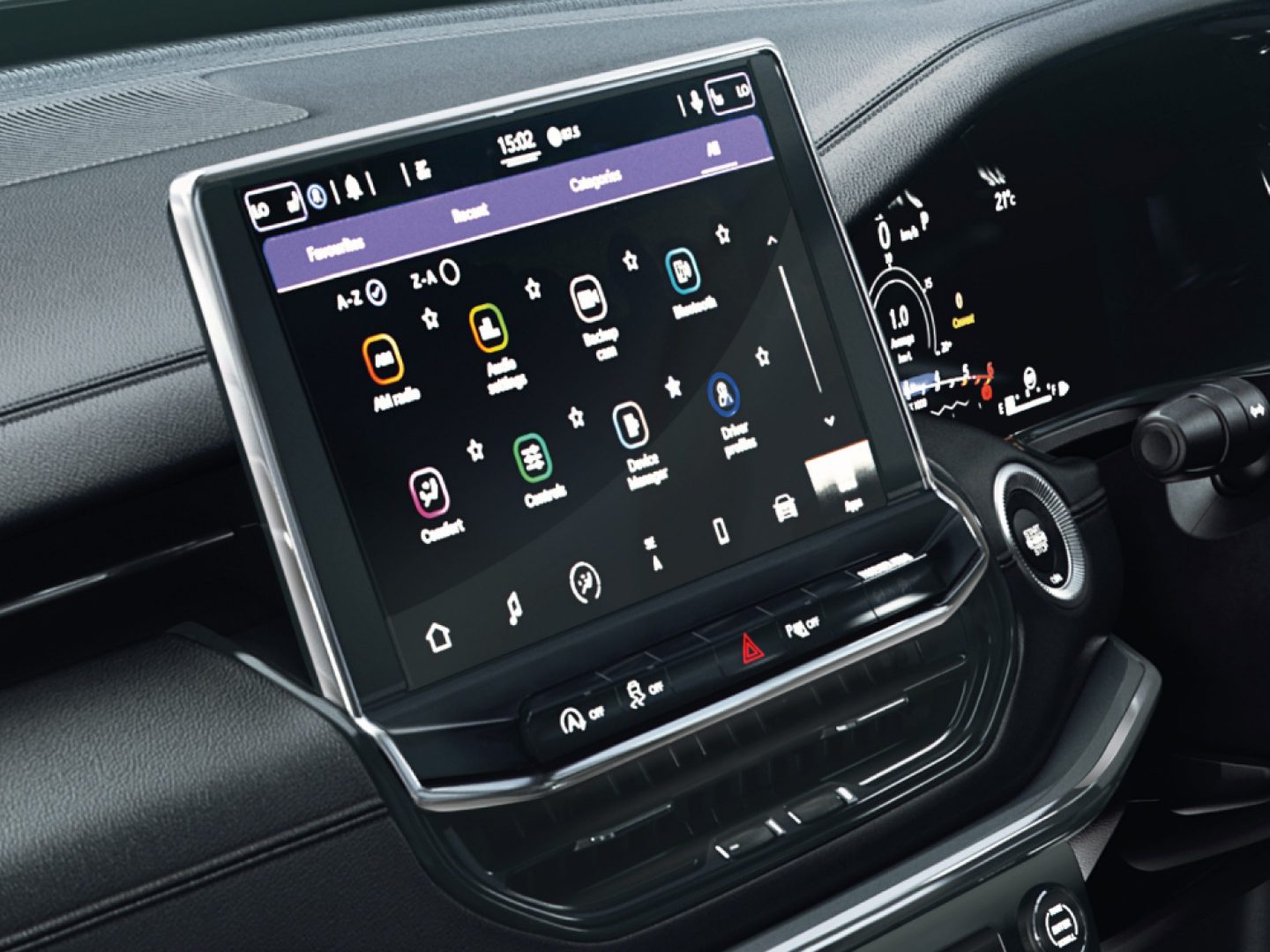 25.6cm (10.1”) UconnectTM Infotainment System with Apple CarPlay® and Android AutoTM 