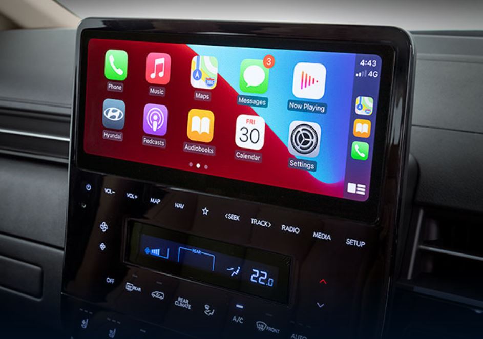 10.25” touchscreen with Apple CarPlayTM[P2] and AndroidTM[P3] Auto.