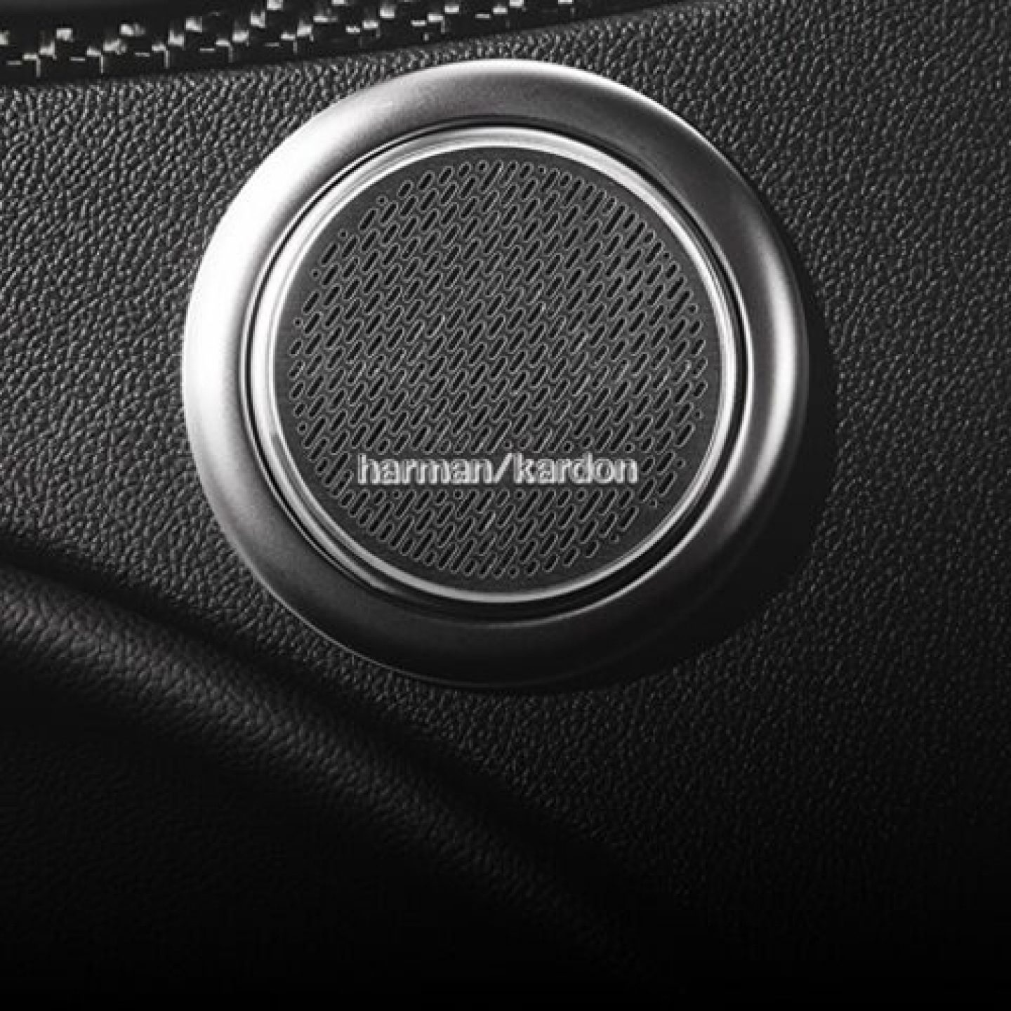 Harmon Kardon Sound (Included in optional Lusso Pack)