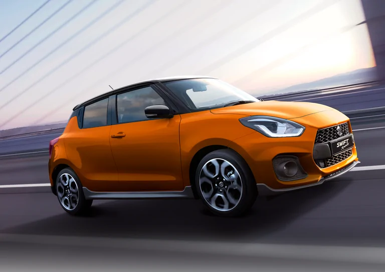 Iconic aggressive curves with carbon fibre-look trim.