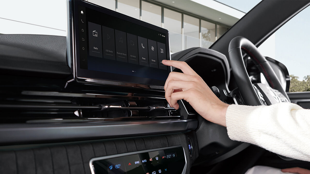 Smart audio with 12.3-inch touchscreen