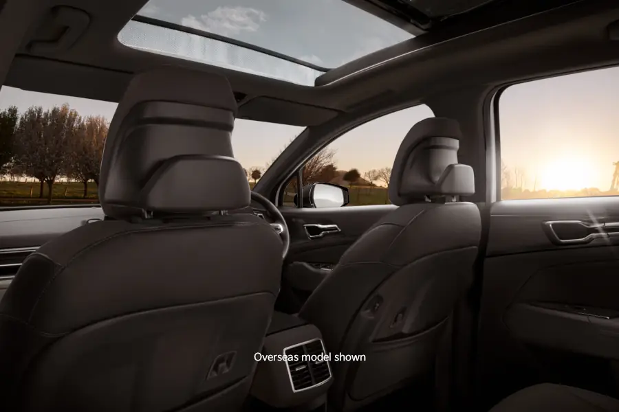 Comfort & convenience Your new comfort zone. Panoramic sunroof