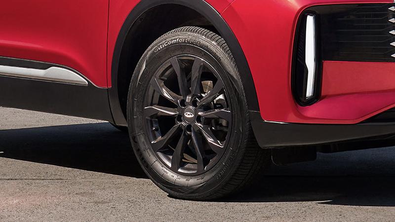 5-spoke alloy wheels