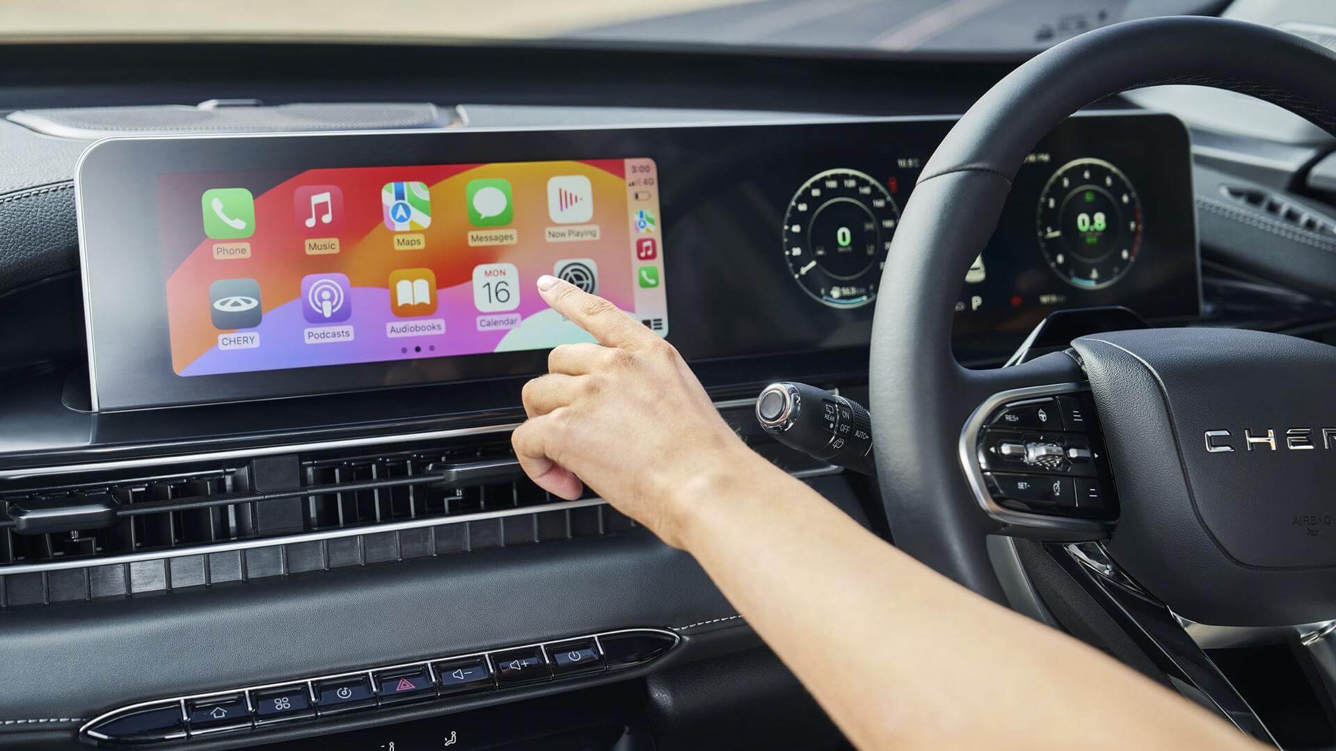 10.25-inch Dual Infotainment Screen