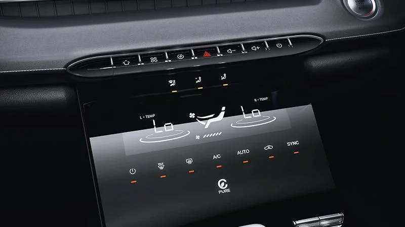 Touch Control Panel + Dual-Zone Air-conditioning