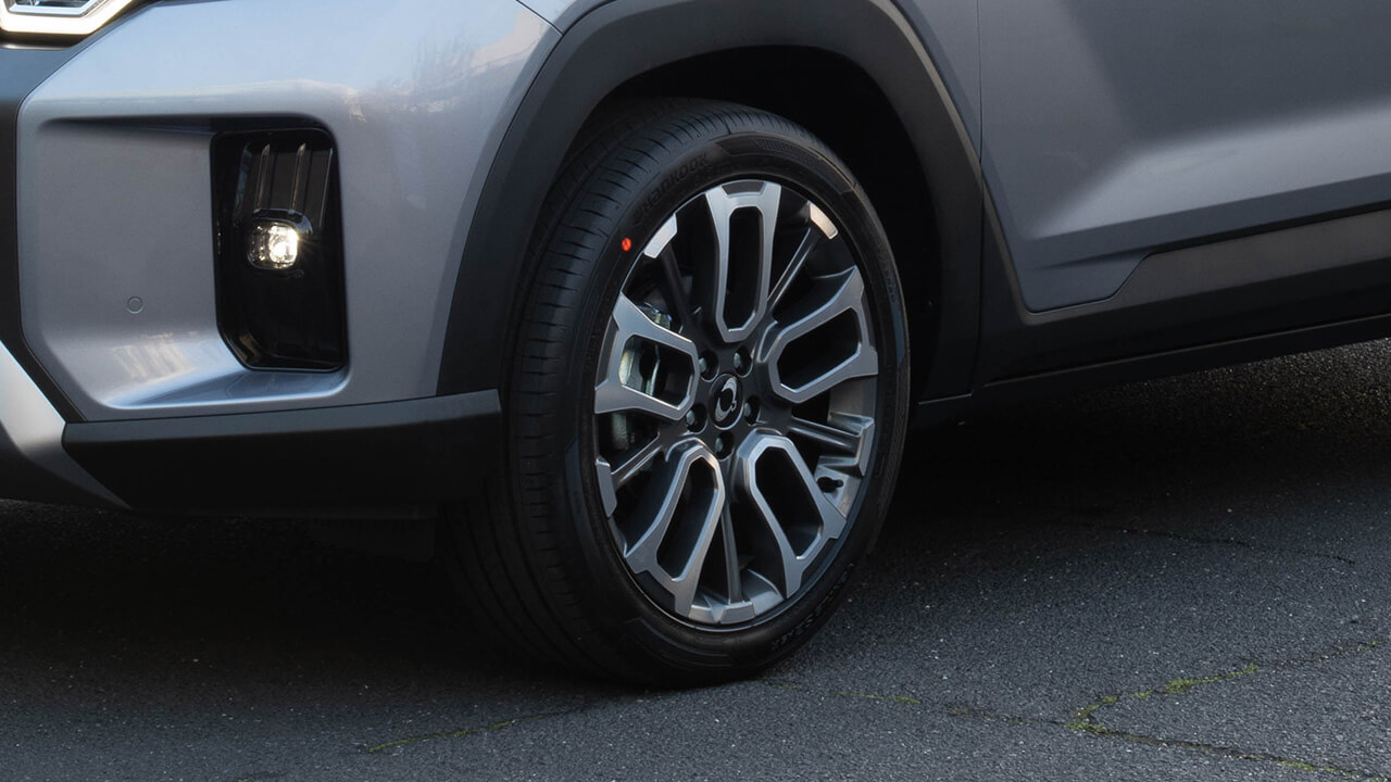 20-inch diamond cut alloy wheels