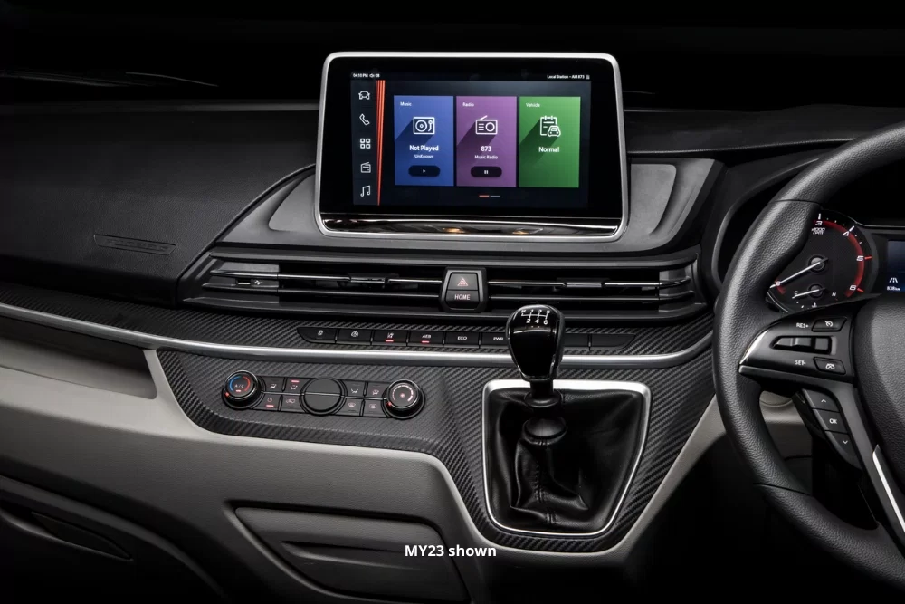 10" DISPLAY WITH APPLE CARPLAY™ & SMARTPHONE CONNECTIVITY