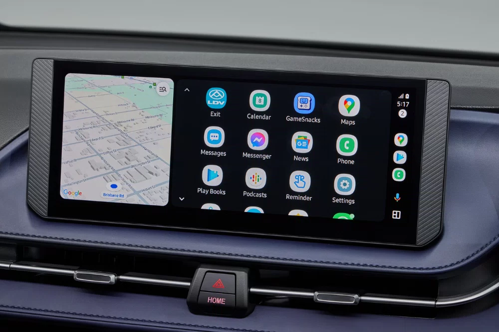 12.3" INFOTAINMENT WITH apple carplay™ & android auto™