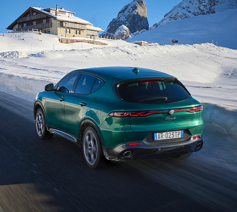 Q4 ALL-WHEEL DRIVE SYSTEM