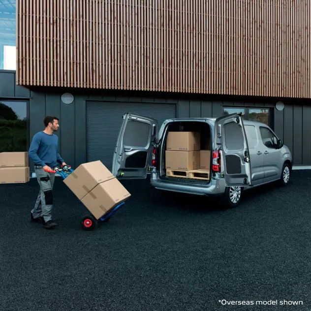 cargo space and ensures easy handling and maneuverability