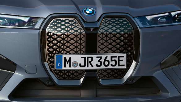 BMW iX M60 – SHY TECH CONCEPT.