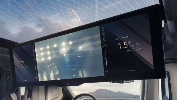  Rear-Seat Entertainment on a grand scale.