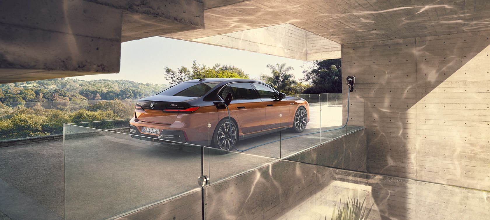 THE EXTERIOR DESIGN OF THE BMW i7 M70 xDRIVE.